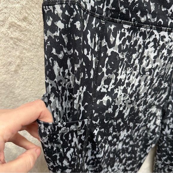 Kerrits Performance Knee Patch Pocket Riding Tight women’s large black white - Picture 5 of 7